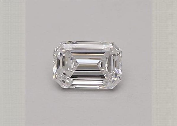 0.33 Carat Emerald Laboratory-Grown Diamonds