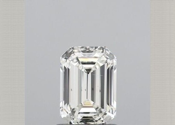 1.02 Carat Emerald Laboratory-Grown Diamonds